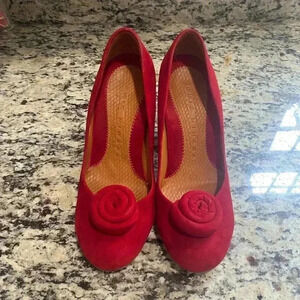 Chie Mihara red suede funky swirl detail heels